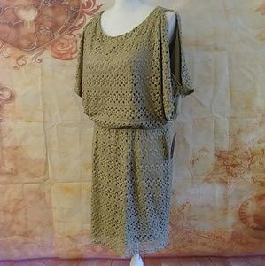 Jessica Howard open shoulder lace dress 10p